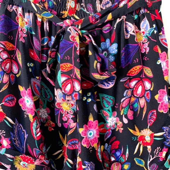 SIMONS TWIK Front Tie Multicolored Shorts - Picture 2 of 2